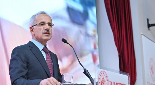 Bakanı Uraloğlu: Yüksek hızda emniyetli sürüş sağlayacağız