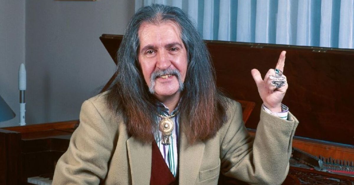 ‘Barış Manço’ için görüşmeler başladı